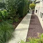 Bel Centre Climatise Parking Prive Apartment