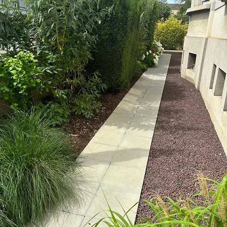 Bel Centre Climatise Parking Prive アパート