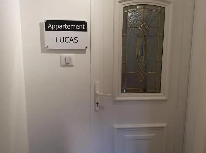 Апартаменти Bel Centre Climatise Parking Prive Кольмар