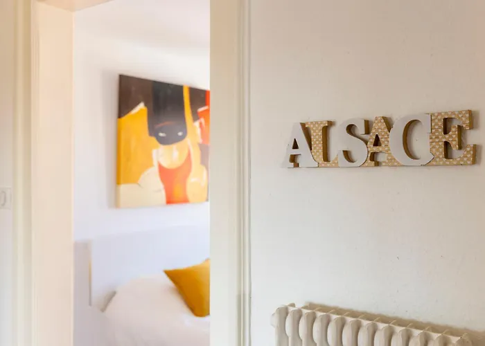 Апартаменти Bel Centre Climatise Parking Prive Кольмар