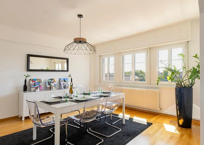 Апартаменти Bel Centre Climatise Parking Prive Кольмар